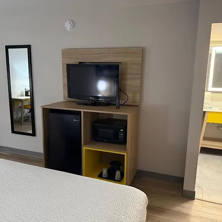 Days Inn By Wyndham Reno-3